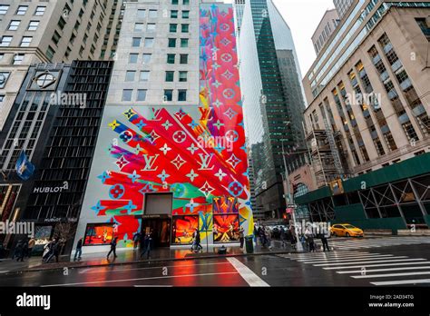 lv 5th ave|Louis Vuitton New York 5th Avenue.